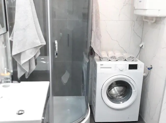 شقة Apartamenty Darlowko *